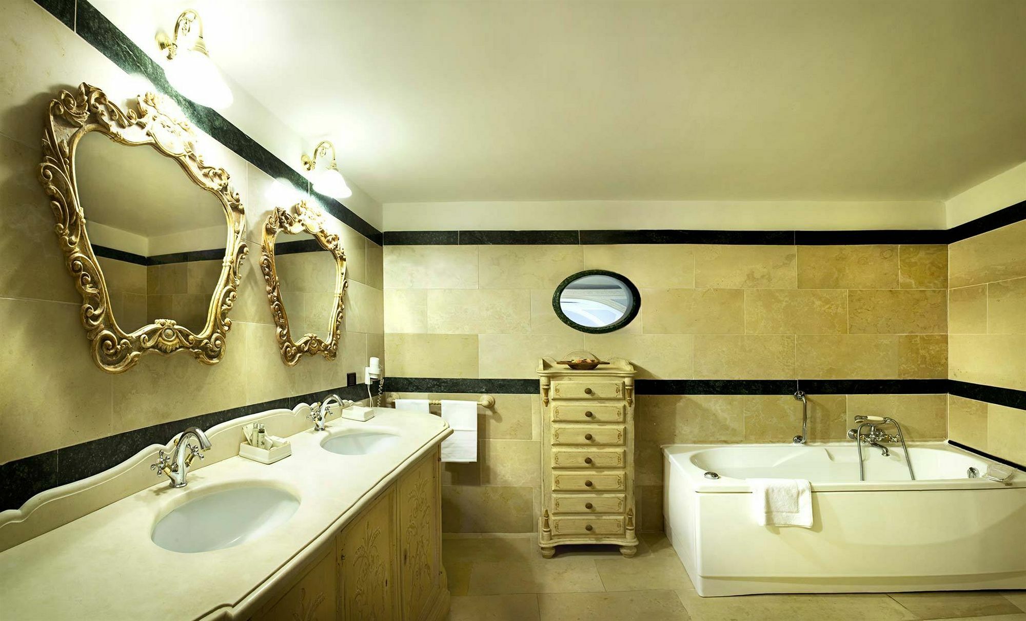 Antica Dimora Rocca 4*